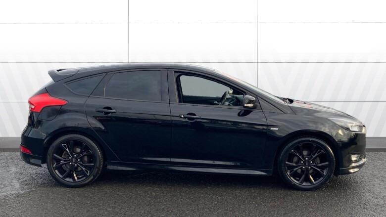 Ford Focus 1.0 EcoBoost 140 ST-Line Navigation 5dr Petrol Hatchback